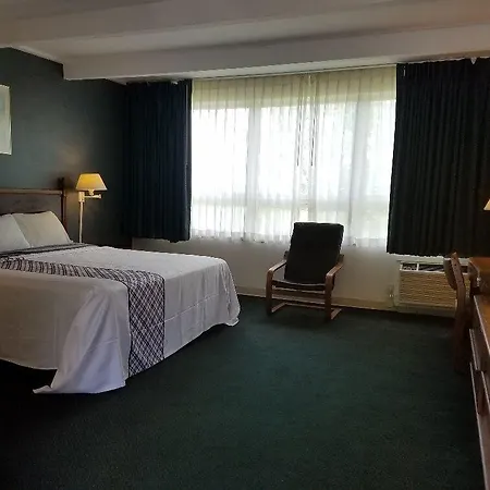 Travelodge By Wyndham Lake George Ny Exterior photo
