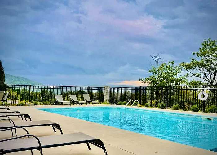 Travelodge By Wyndham Lake George Ny